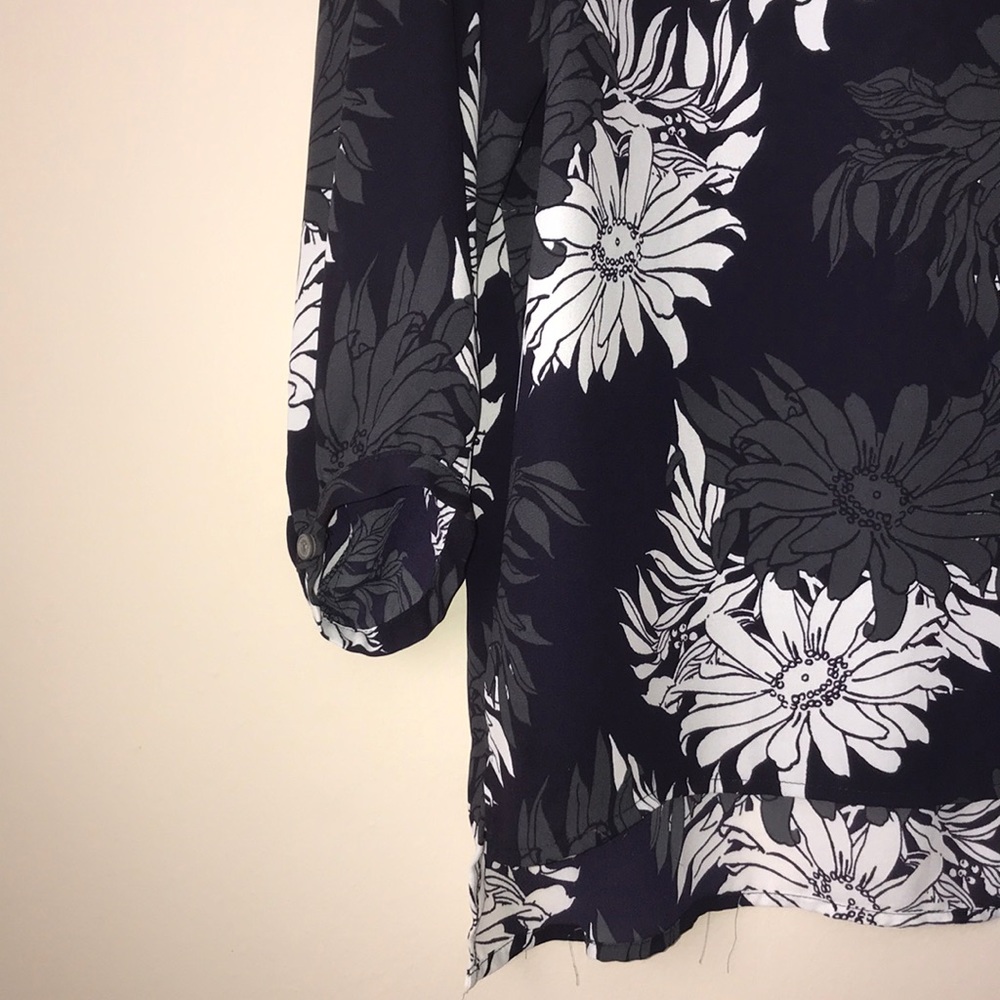LOFT Flower Blouse - Picture 3 of 6